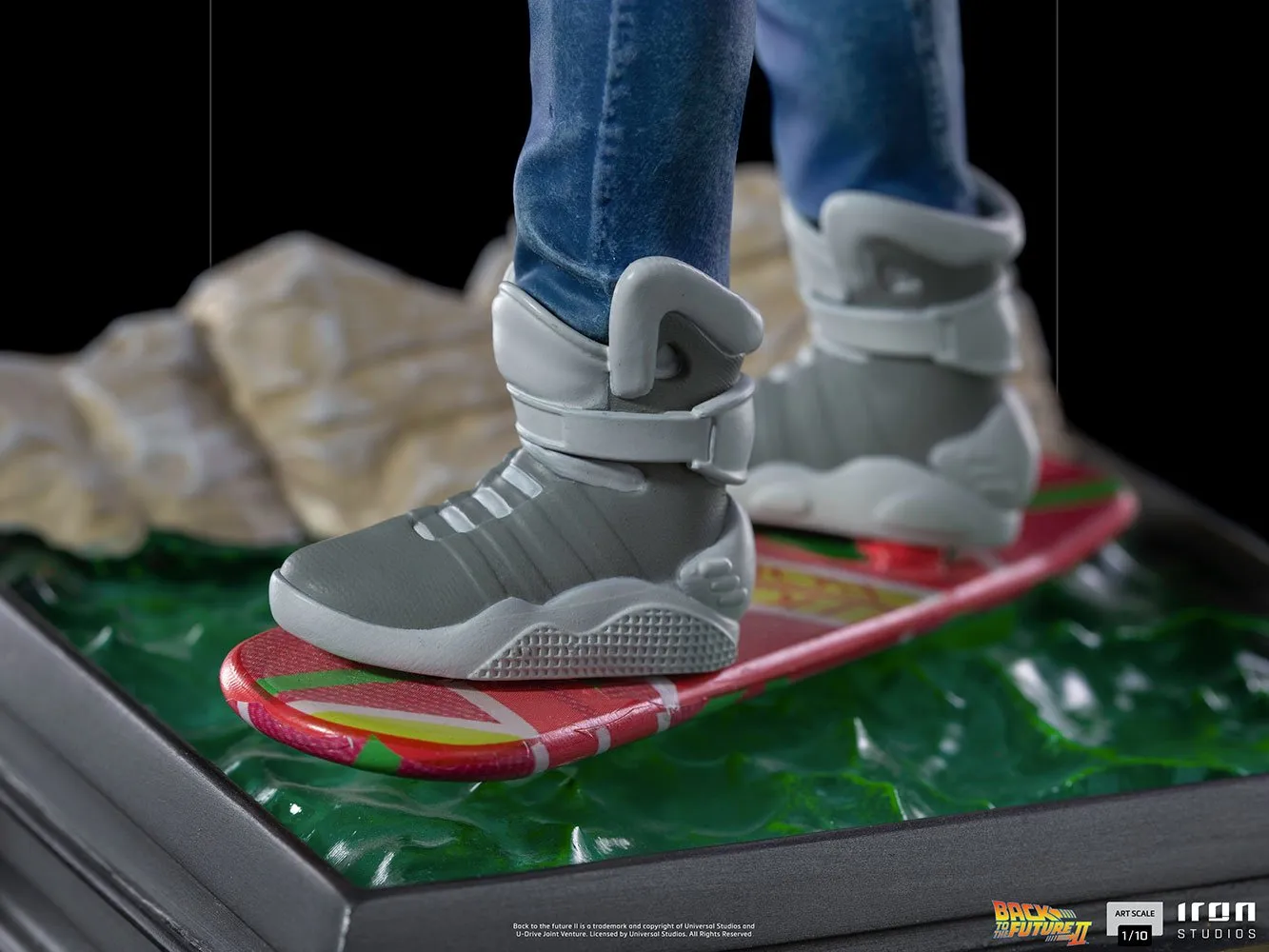 Iron Studios Back to the Future Part II Marty McFly on Hoverboard 1:10 Scale Statue