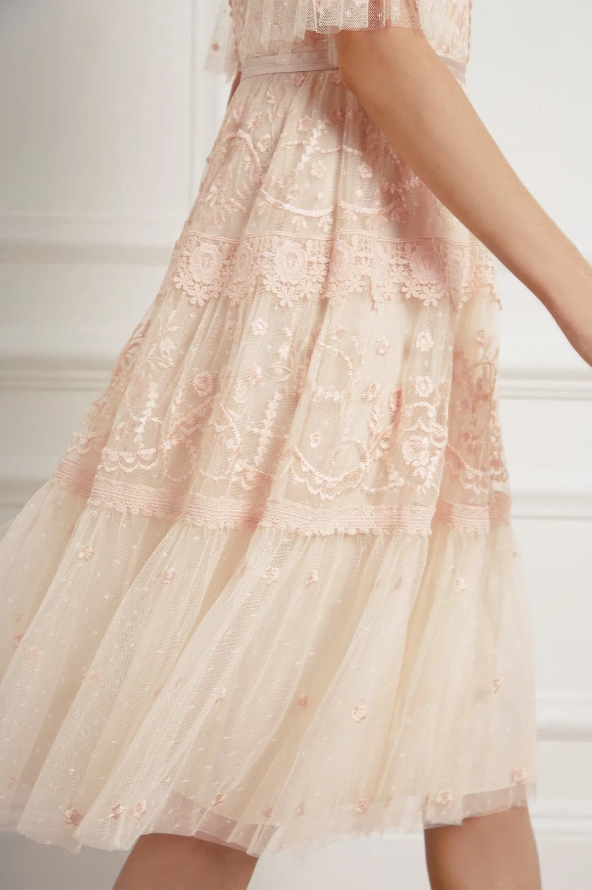 Midsummer Lace Dress