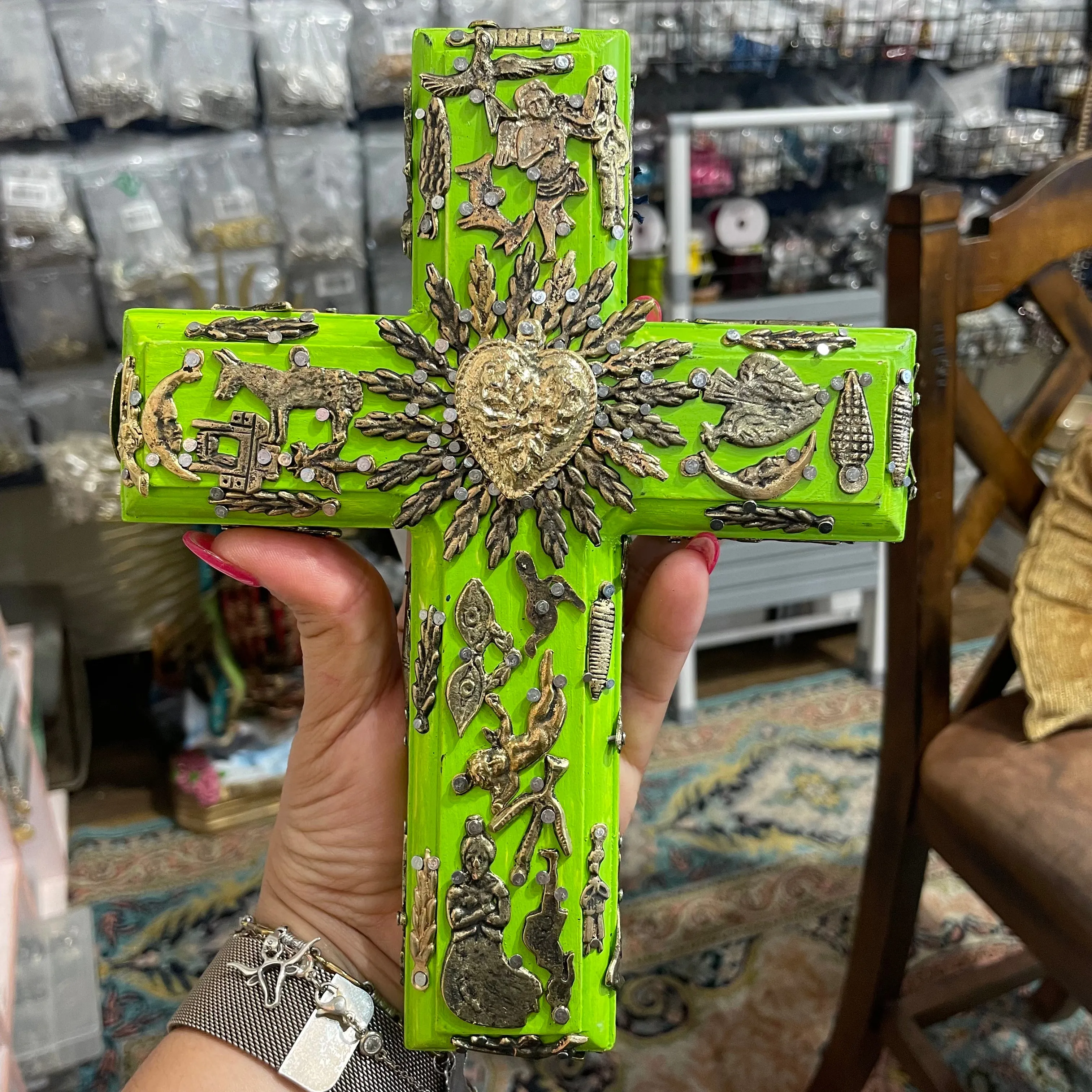 Milagros Medium Cross